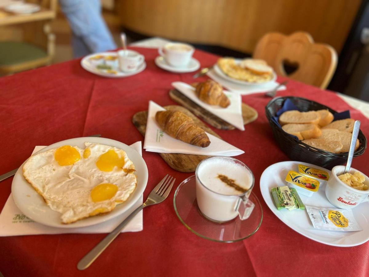 Hotel des Alpes Folgaria Buitenkant foto