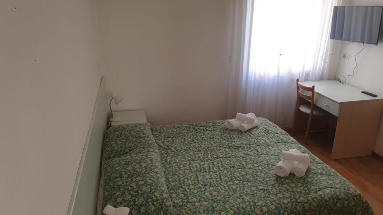 Hotel des Alpes Folgaria Buitenkant foto