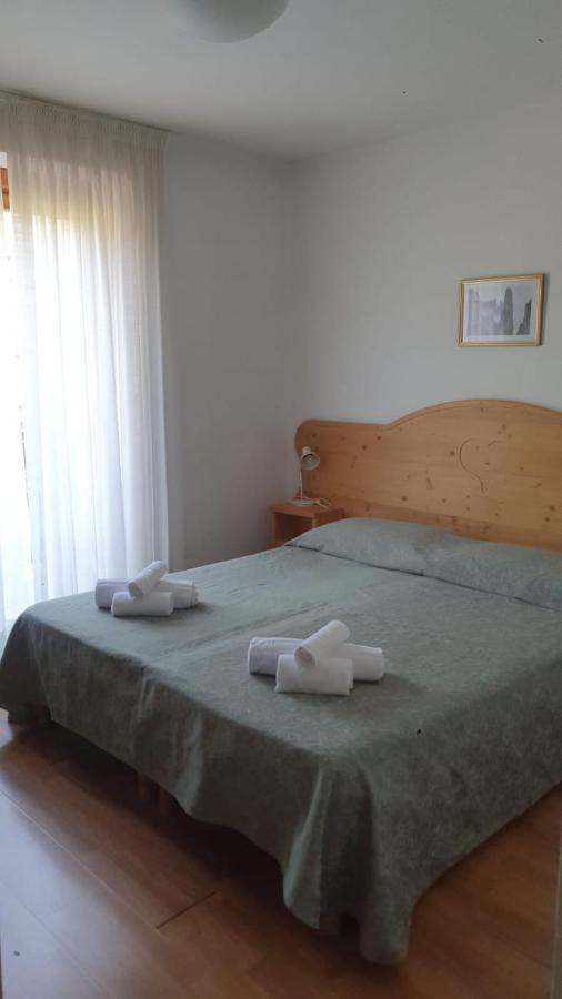 Hotel des Alpes Folgaria Buitenkant foto