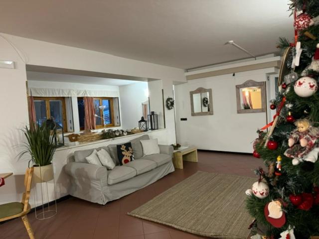 Hotel des Alpes Folgaria Buitenkant foto