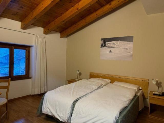 Hotel des Alpes Folgaria Buitenkant foto