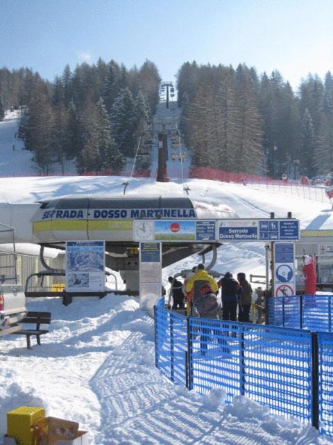 Hotel des Alpes Folgaria Buitenkant foto